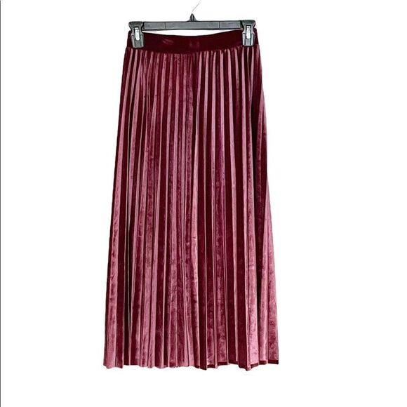 🟢Aphrodite Story Long Maroon/plumb Pleated Velvet Skirt Size 1 - Picture 1 of 5